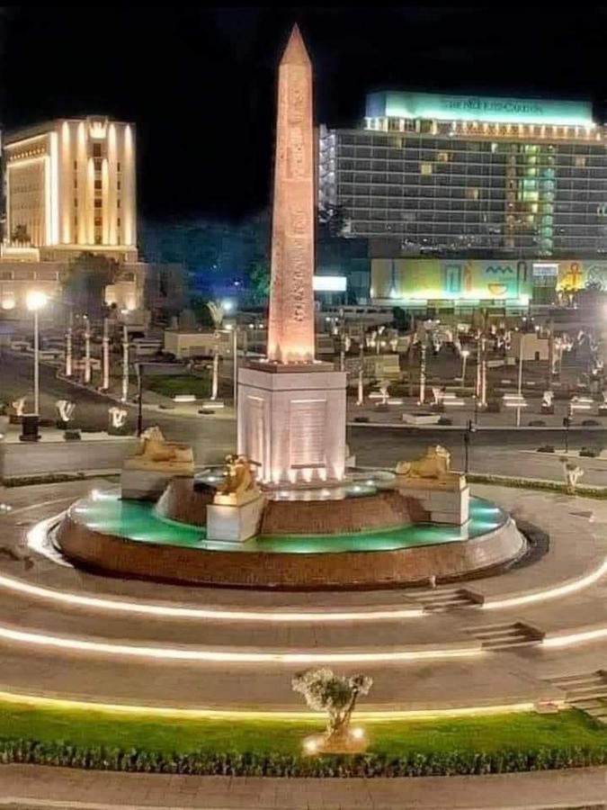 Tahrir Square * El Cairo