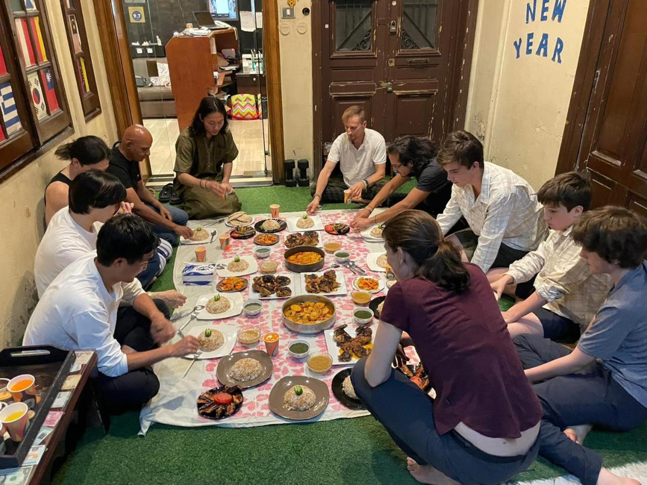 Tahrir Square Hostal *